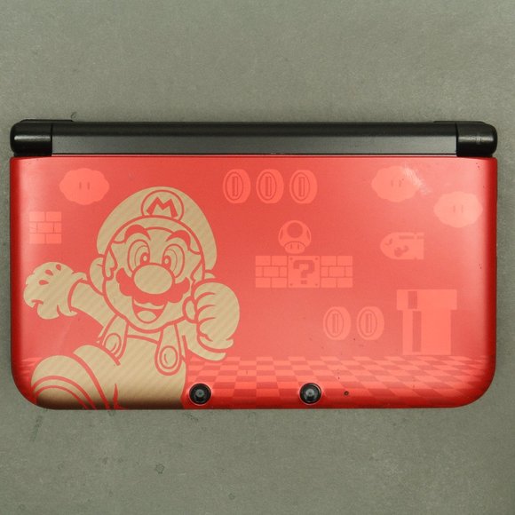 Nintendo 3DS XL Gamestop Refurbished in New Super Mario Bros 2 Gold - Picture 2 of 5